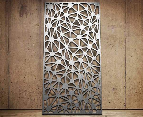 雕花铝单板比木质板材越适合于家装吗？